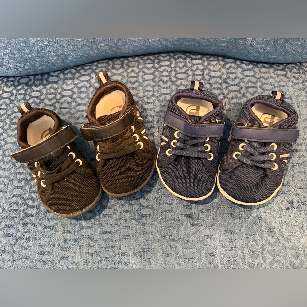 Comfy Kids Sneakers in Black and Blue